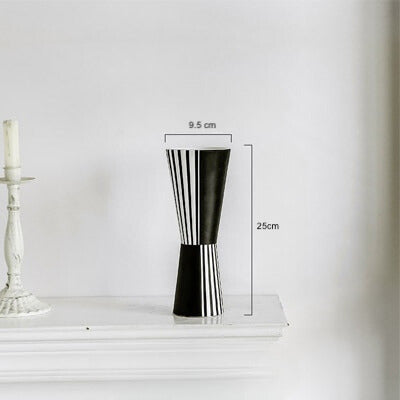 Vase Noir et Blanc